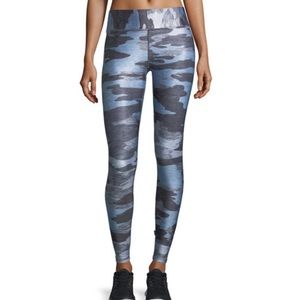 Terez camo leggings